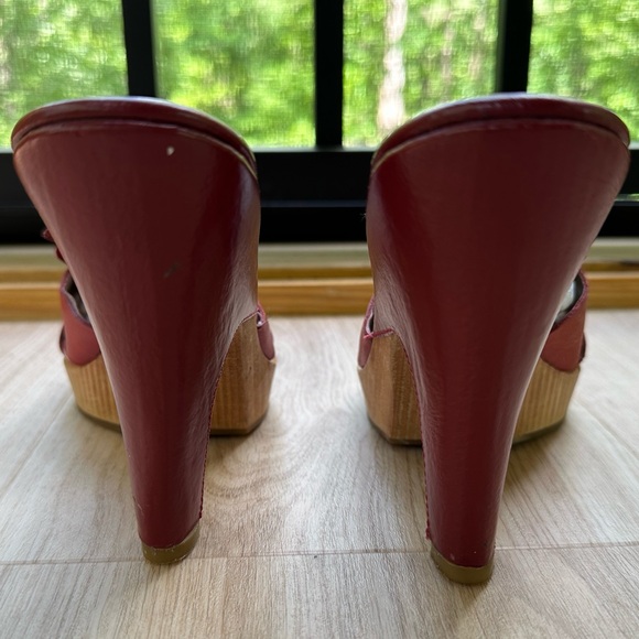 Jessica Simpson Red Leather Butterfly Sandal Wooden Platform Heels ~ 8B/38 - Picture 9 of 17